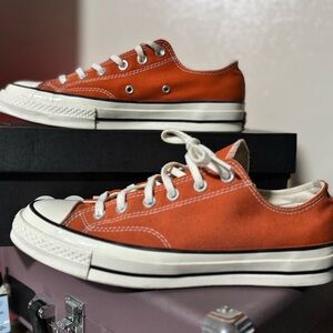 Converse Chuck 70 Low Top Sneakers - Orange